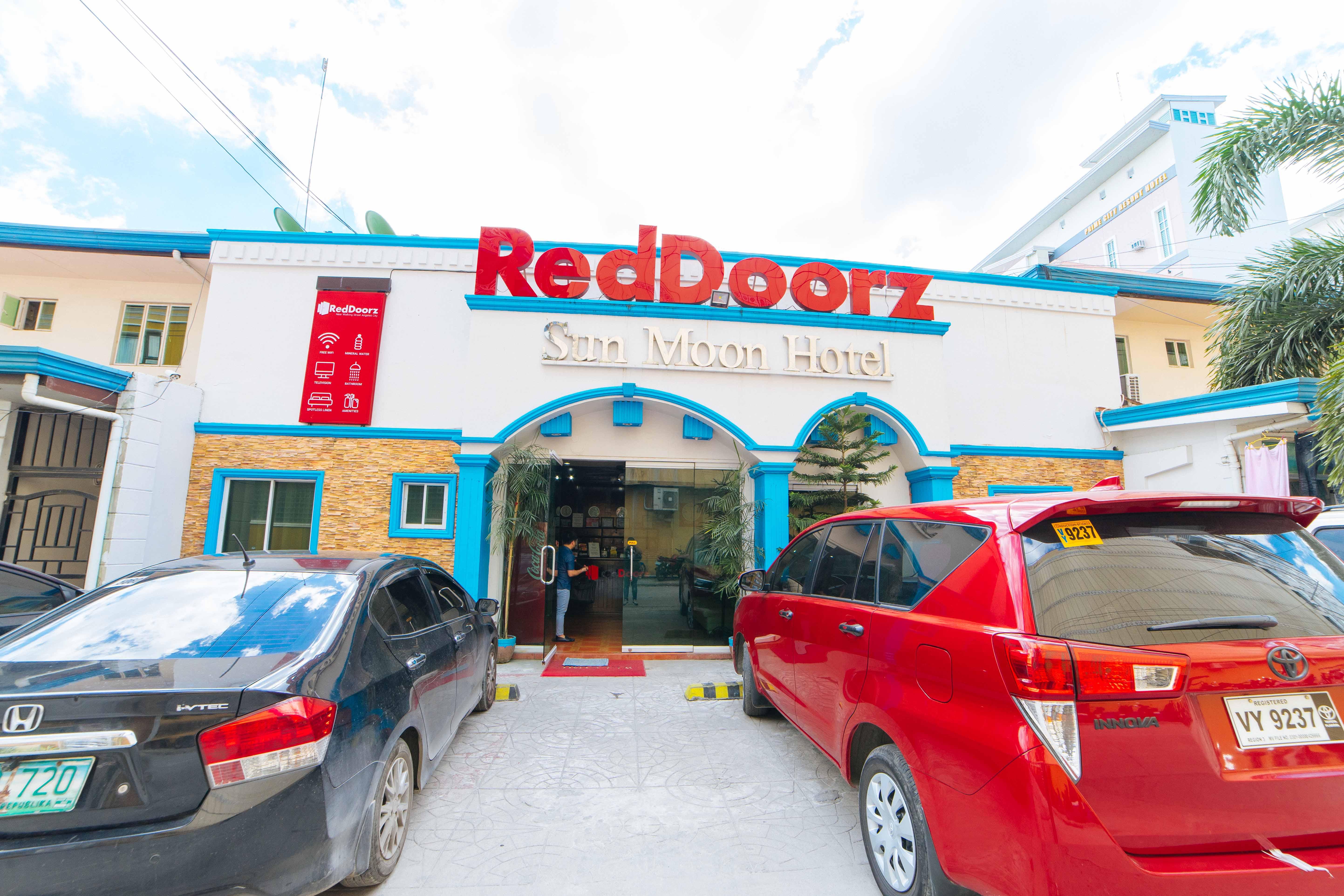 Reddoorz Near Walking Street Angeles City Exteriör bild