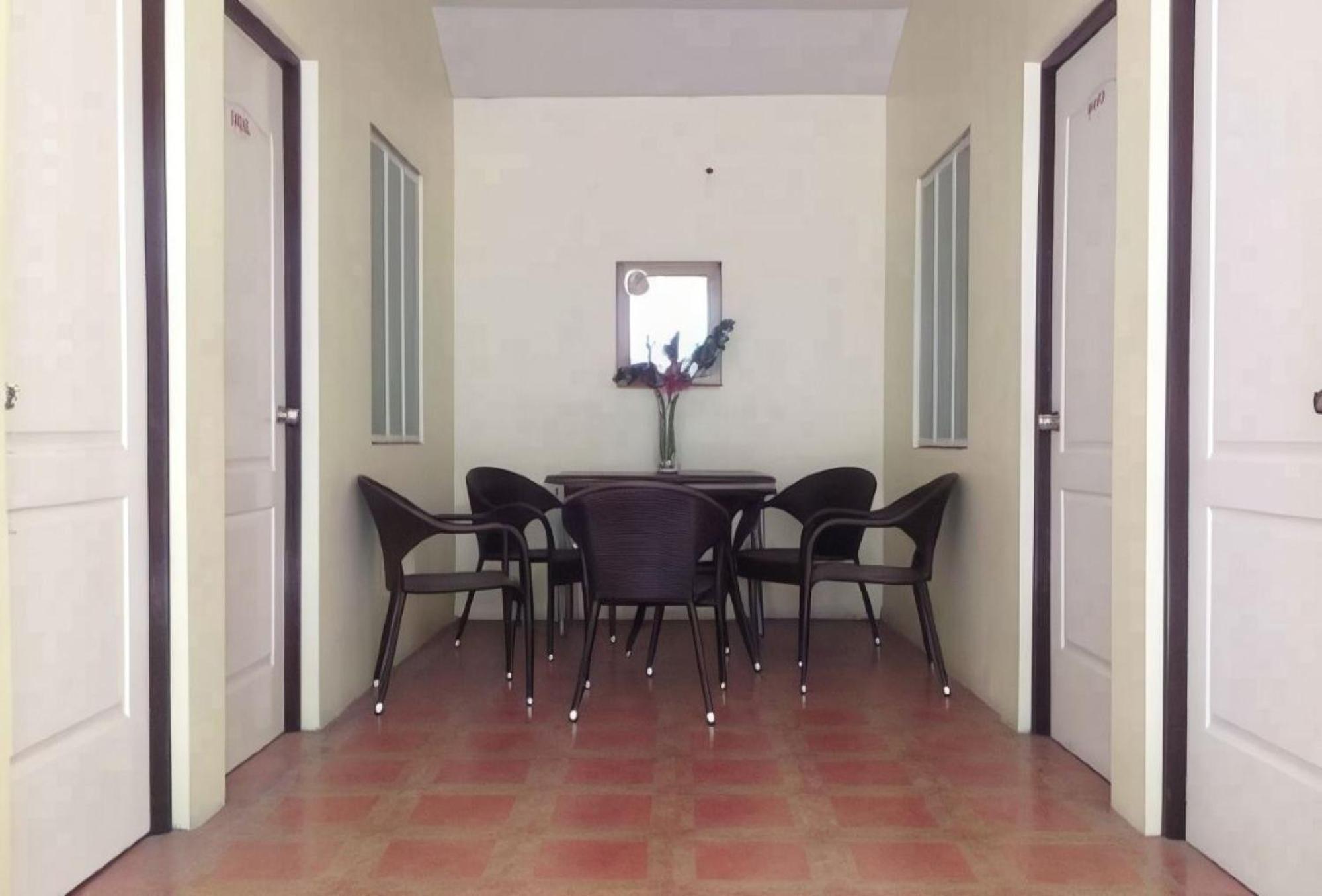 Reddoorz Near Walking Street Angeles City Exteriör bild
