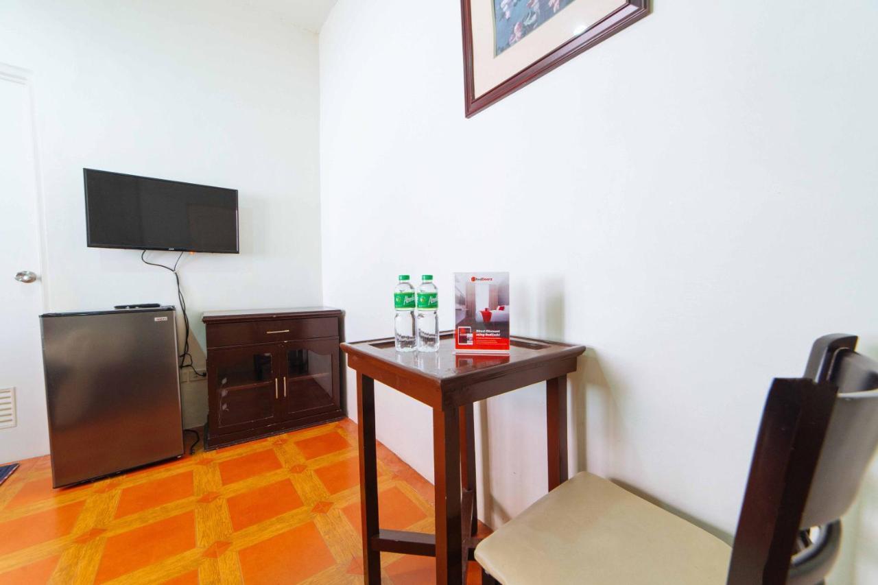 Reddoorz Near Walking Street Angeles City Exteriör bild